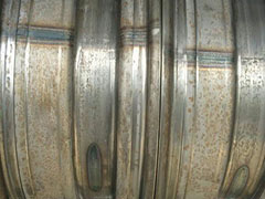 輪泰科(ke)斯汽配(pei)不鏽鋼(gang)除鏽案(an)例