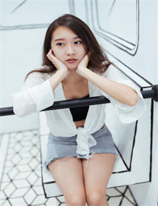 零科女警