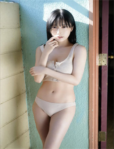 上课时勃起了女同学帮我口