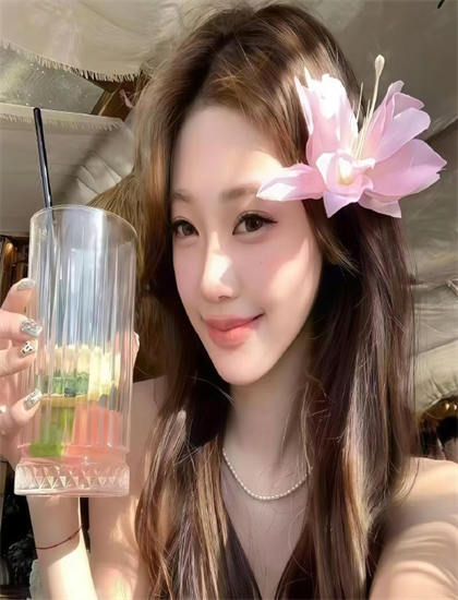 感觉自己很骚很想让所有男人喜欢_cs1.6比赛高清视频_午夜伦琼电影神马